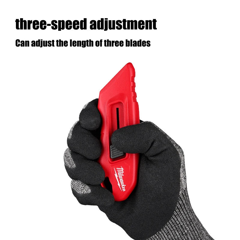 Milwaukee Compact Utility Knife - Versatile & Durable Cutting Tool