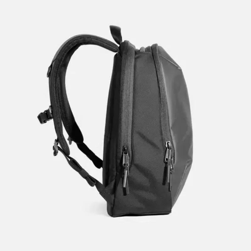 Durable Water-Resistant Day Pack 14.8L Unisex Laptop Bag