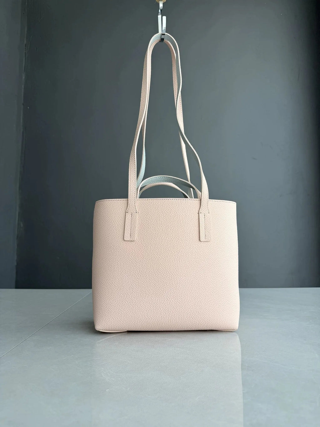 Premium Cowhide Leather Reversible Handbag - Versatile & Durable