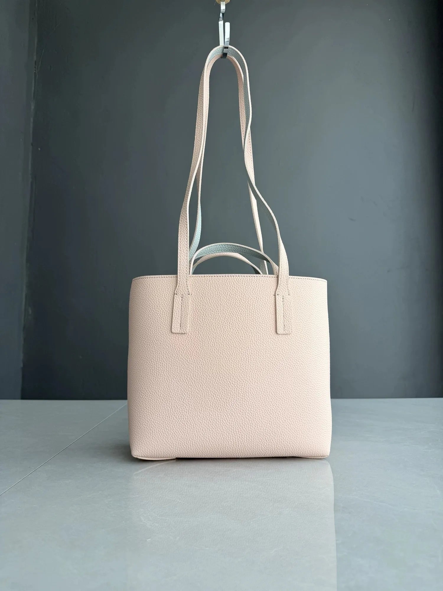 Premium Cowhide Leather Reversible Handbag - Versatile & Durable