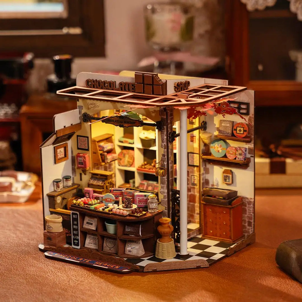 ROBOTIME Vintage Miniature Dollhouse Kit - DIY Craft & Home Decor