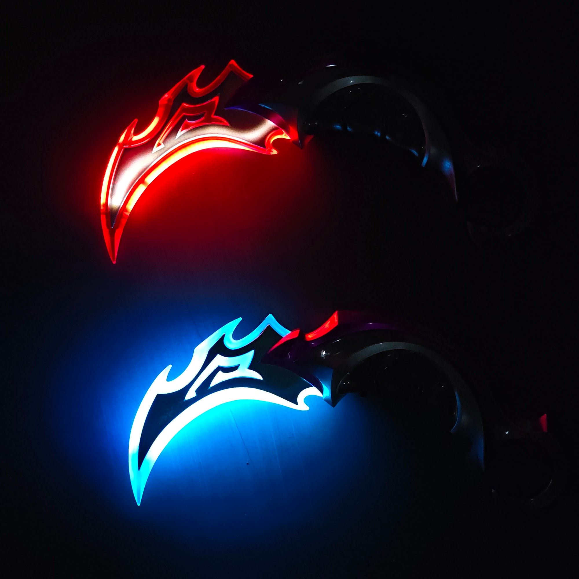 17cm LED Karambit Prop for Valorant Cosplay Events