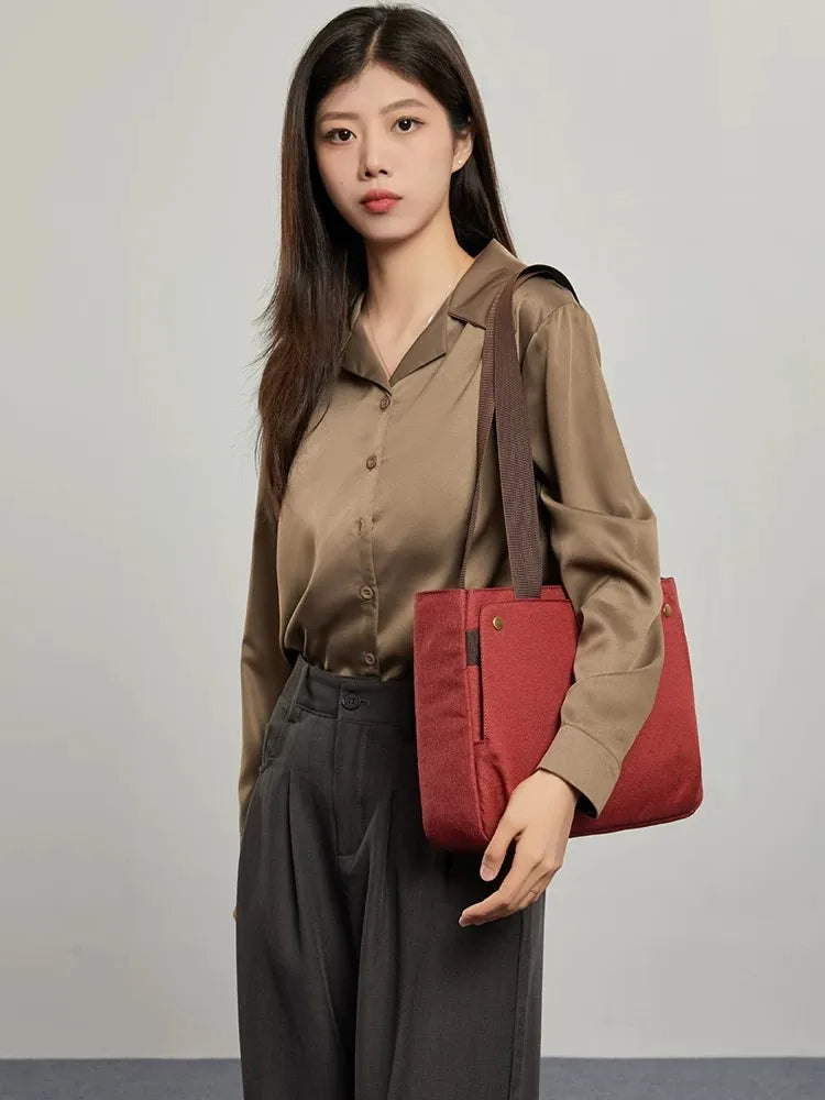 Versatile Tote Bag for Business & Commuting | Lightweight & Durable