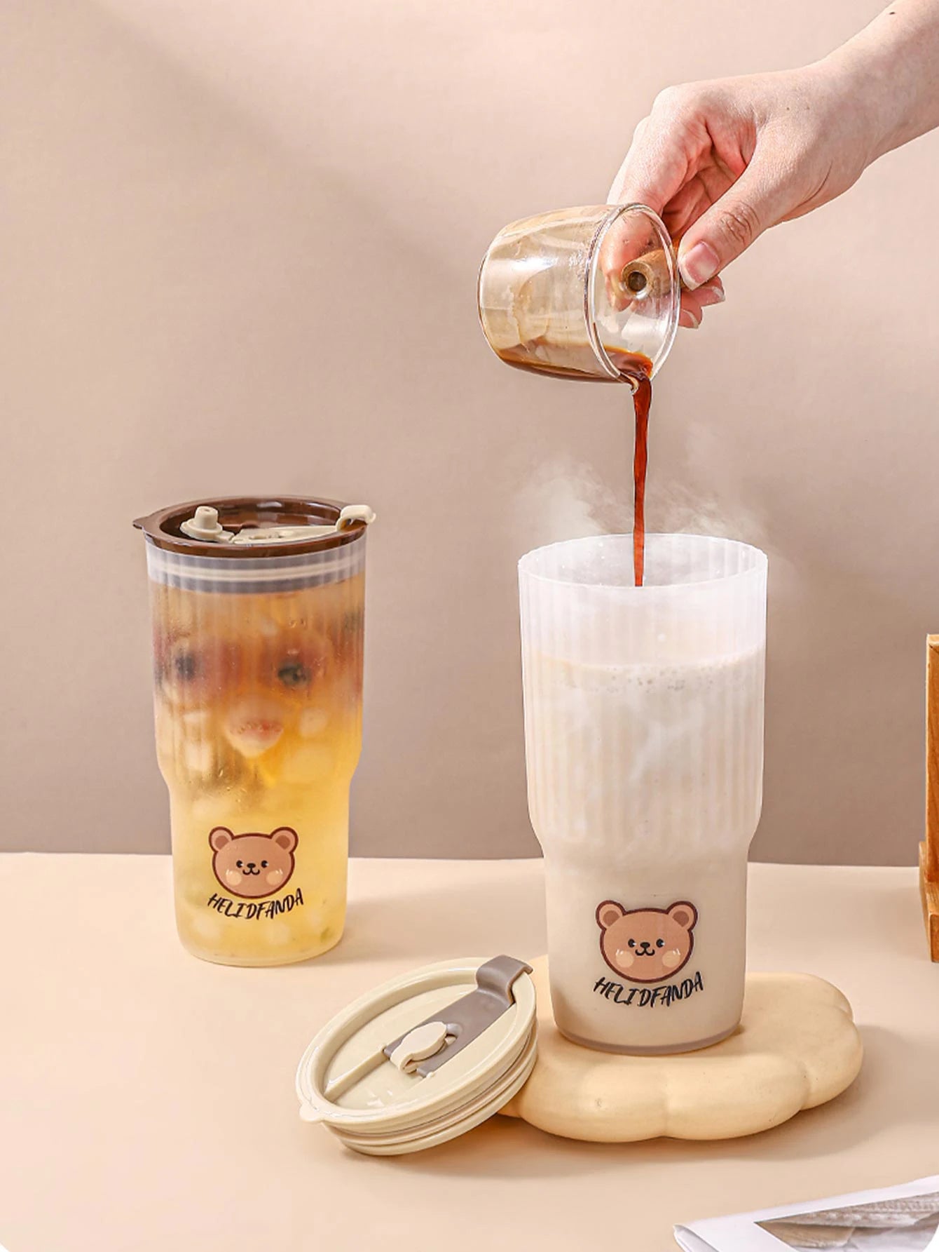 Cute Bear Large Capacity Water Bottle – Leak-Proof Tumbler