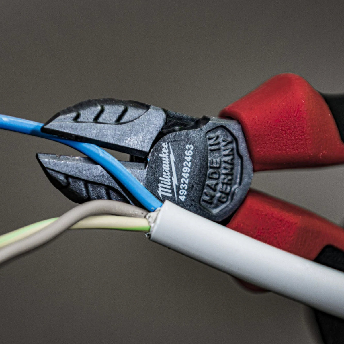 Milwaukee 6-Inch Multifunctional Diagonal Pliers - Sharp Cutting Tool