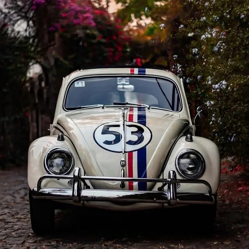 Vintage 1955 Volkswagen Beetle 1:18 Diecast Model with Sound & Light