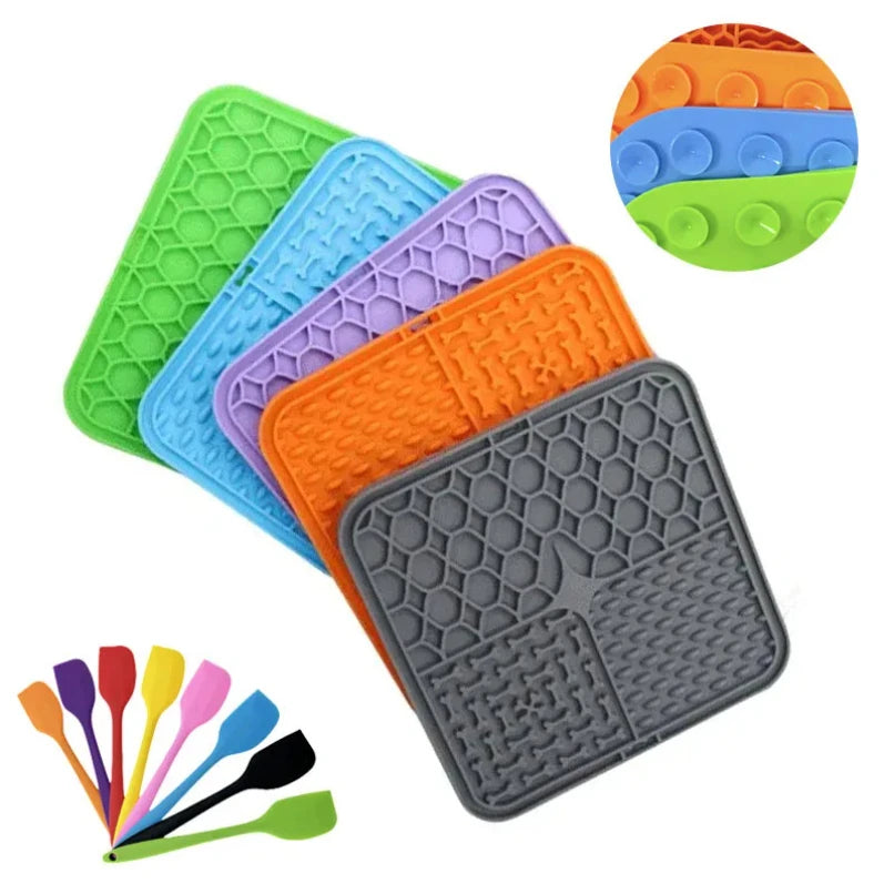 Silicone Dog & Cat Slow Feeding Mat - Enhance Mealtime Experience