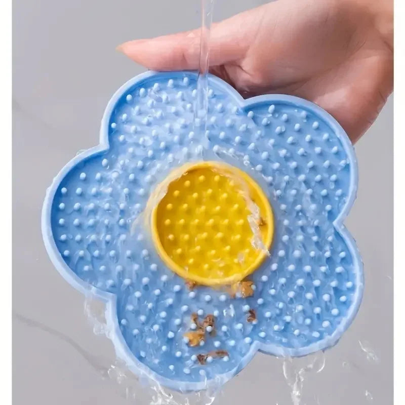 Silicone Pet Licking Mat - Flower-Shaped Slow Feeder with Suction