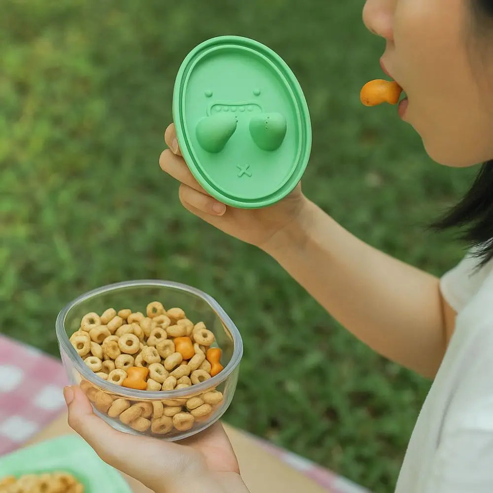 Reusable Silicone Snack Storage Box – Leak-Proof & Mess-Free Container