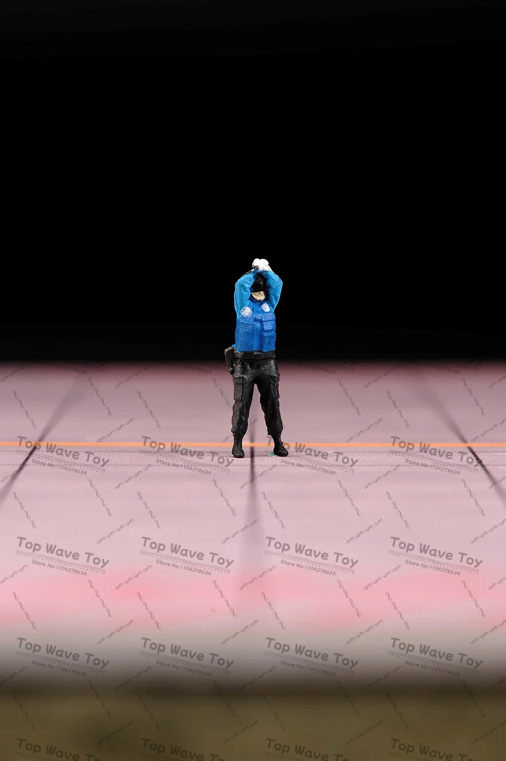 Creative Miniature Painted Figures for Car Model Photography