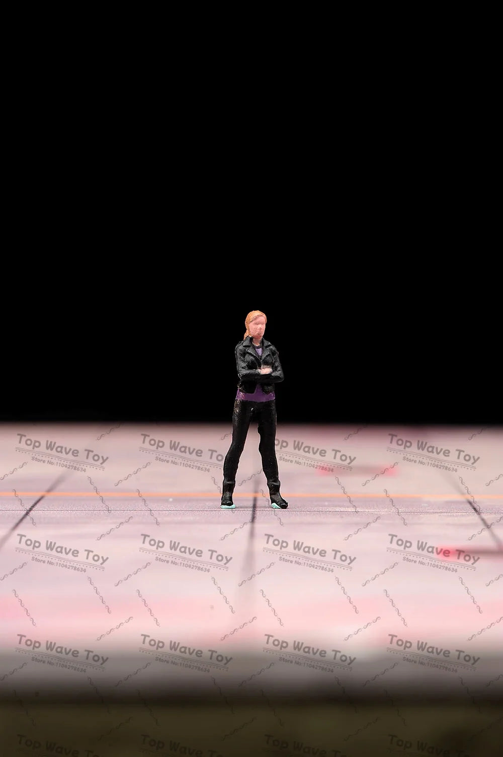 Creative Miniature Painted Figures for Car Model Photography