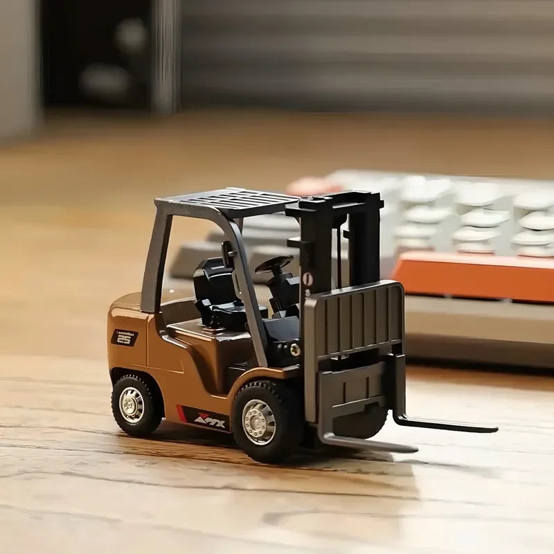 1/64 Remote-Controlled Alloy Forklift - Fun Tabletop Engineering Toy