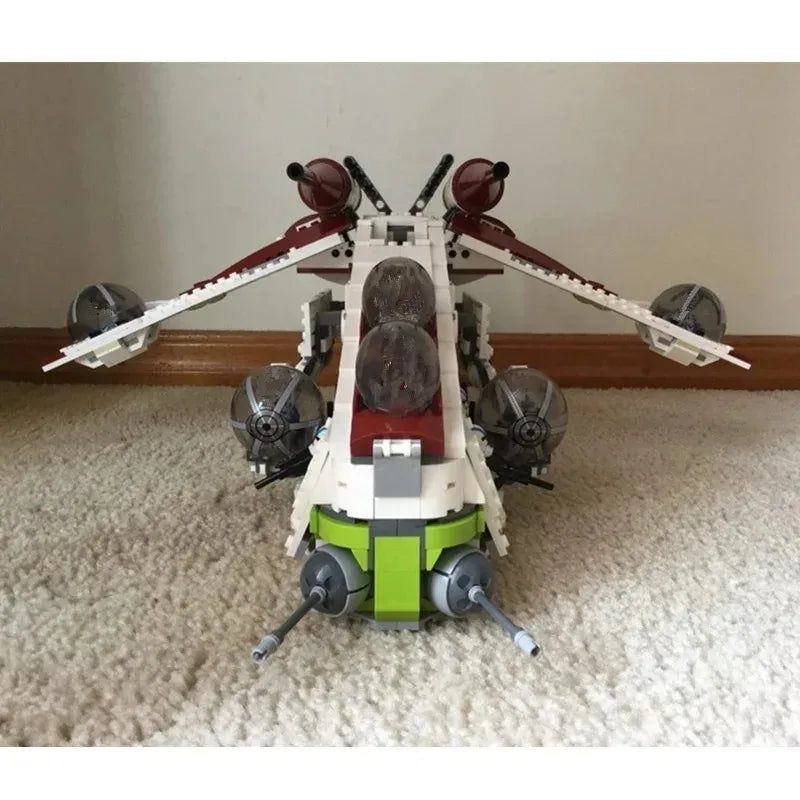 1228-Piece Republic Dropship Gunship Building Set | 75021