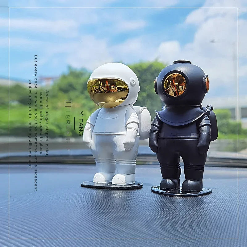 Creative Resin Astronaut Sculpture - Unique Space-Themed Decor