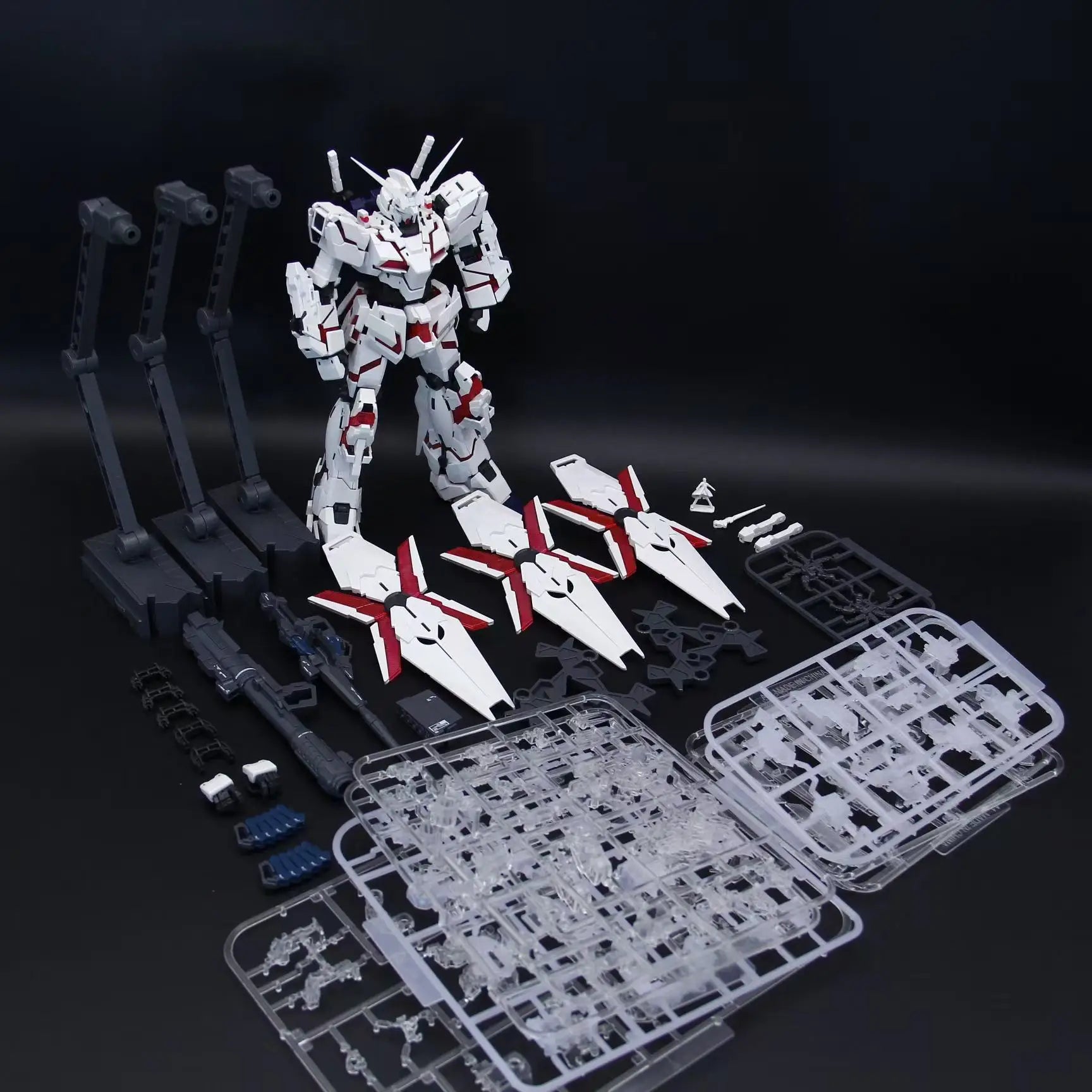 Shenshou MGEX RX-0 Unicorn Mecha Model Kit - Ultimate Customization