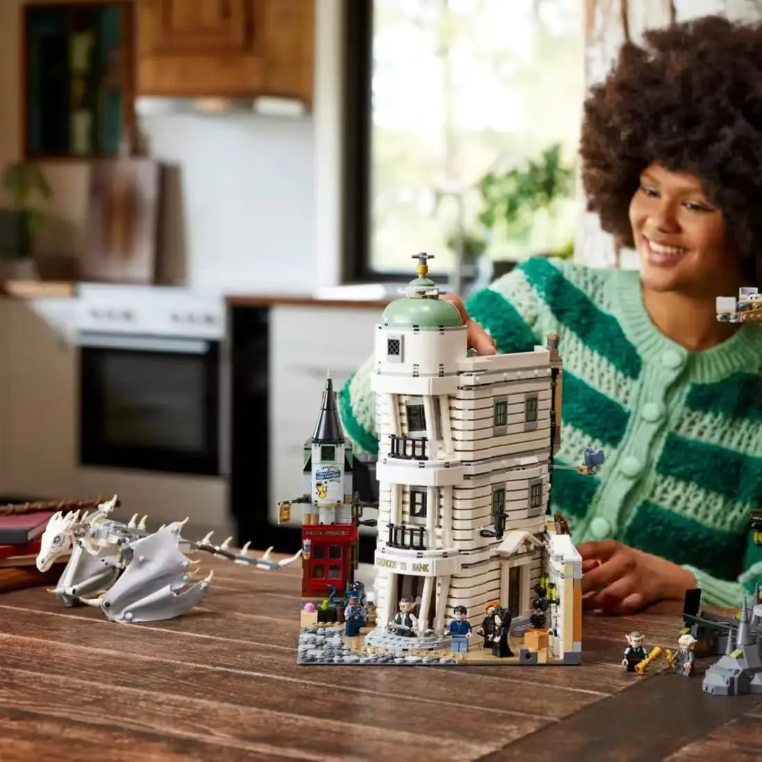 Exquisite Bank Building Models for Home Decoration - Perfect Gifts