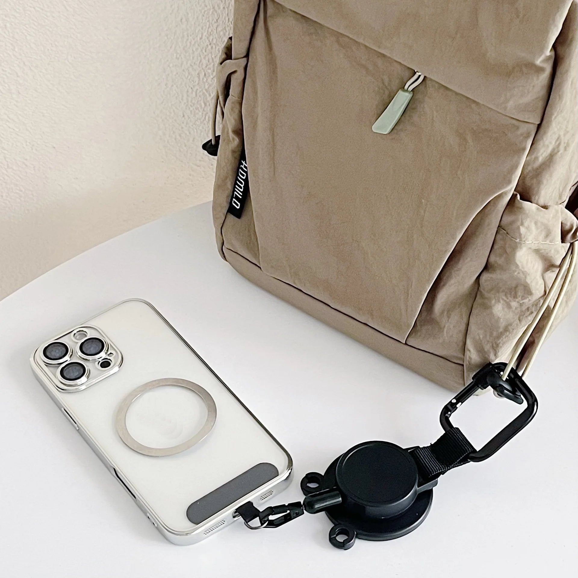 Magnetic Mobile Phone Holder with Retractable Carabiner - Anti-Lost Stand