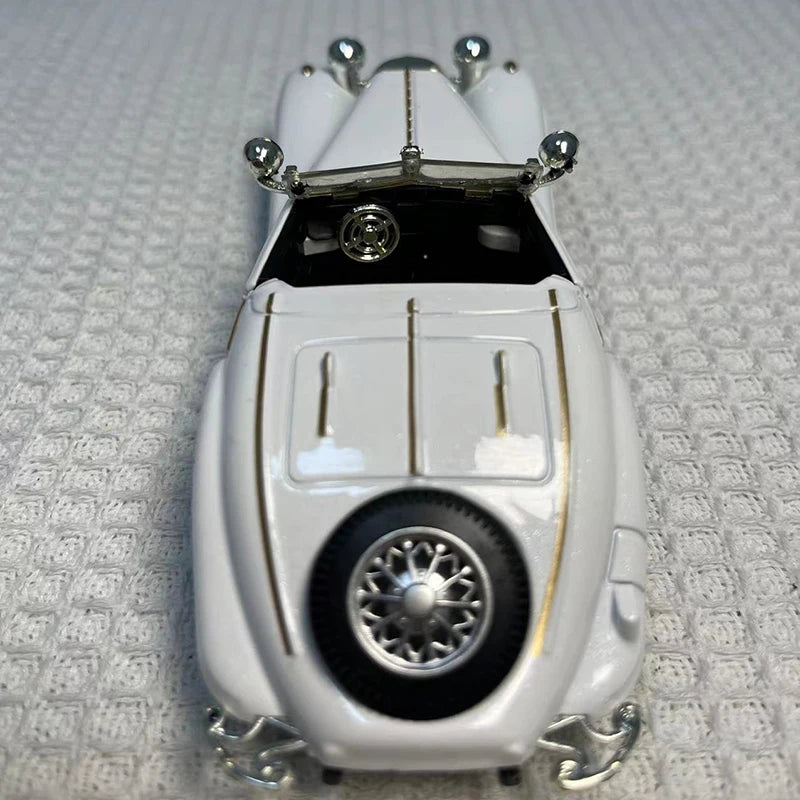1:28 Mini Alloy Vintage Car - Retro Diecast Pull Back Toy Vehicle