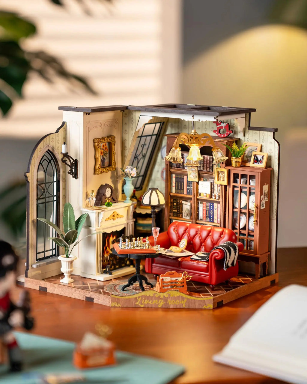 Robotime DIY Catherine's Living Room Dollhouse - Miniature Wooden Kit
