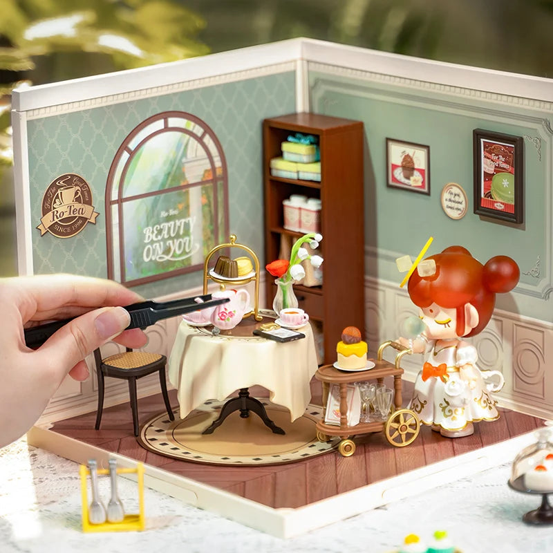Robotime Rolife Super Creator Dollhouse Building Blocks - Yum Burgers Bar