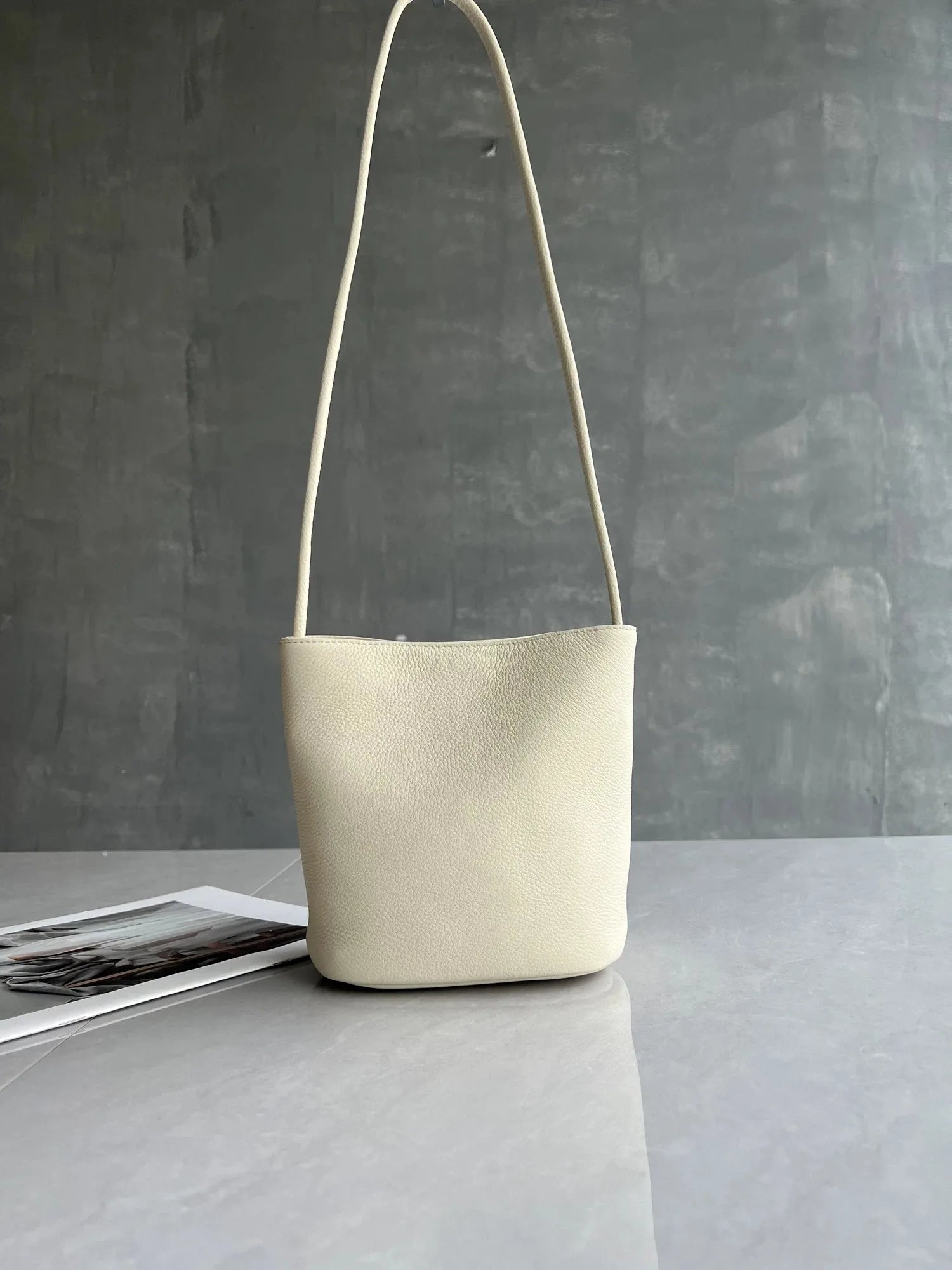 Versatile Women's Bucket Bag | Premium Cowhide Leather Crossbody