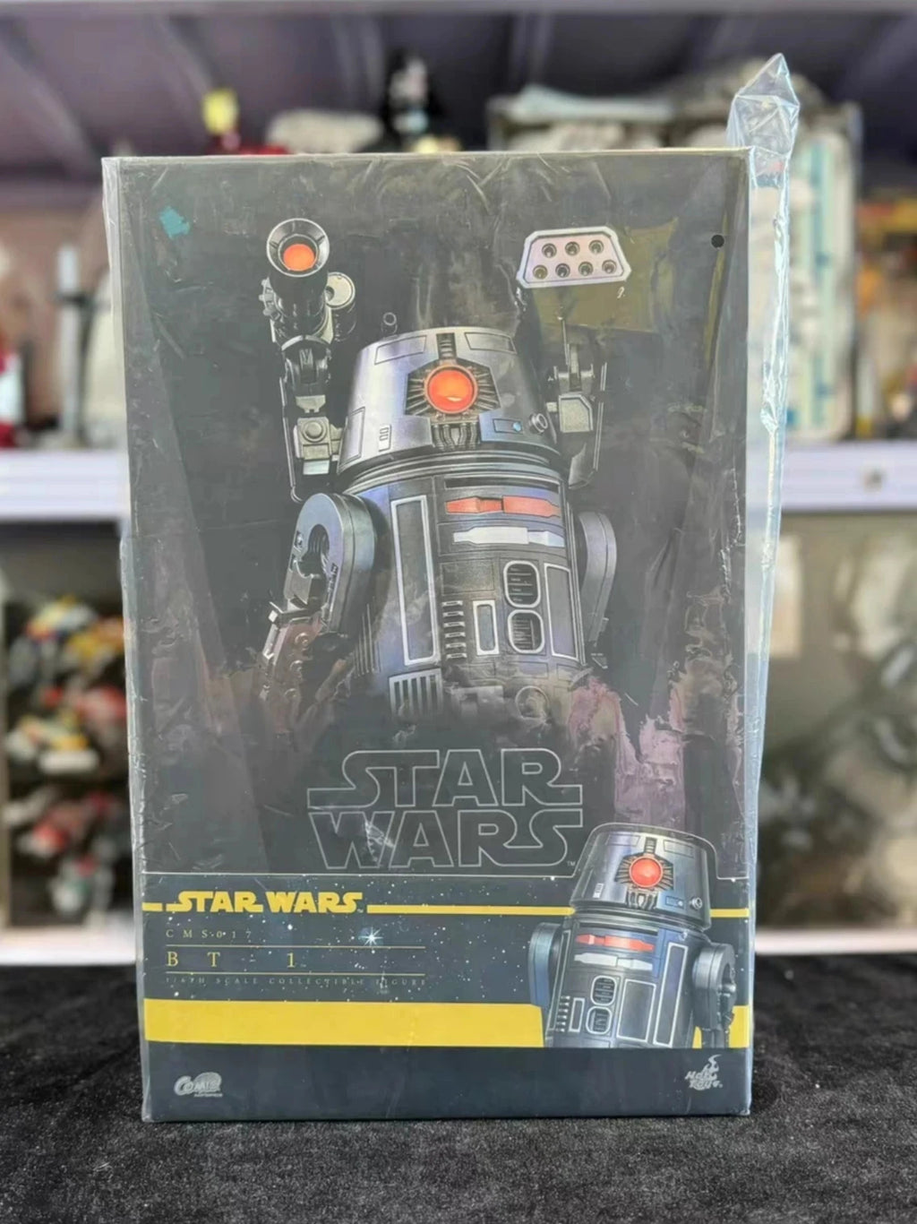 Hot Toys BT-1 Collectible Doll - 1:6 Scale Star Wars Battle Robot