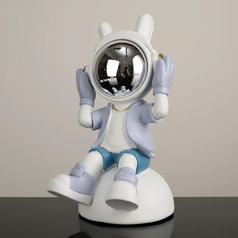 Eye-Catching Astronaut Bookend - Decorative & Functional Desk Accessory