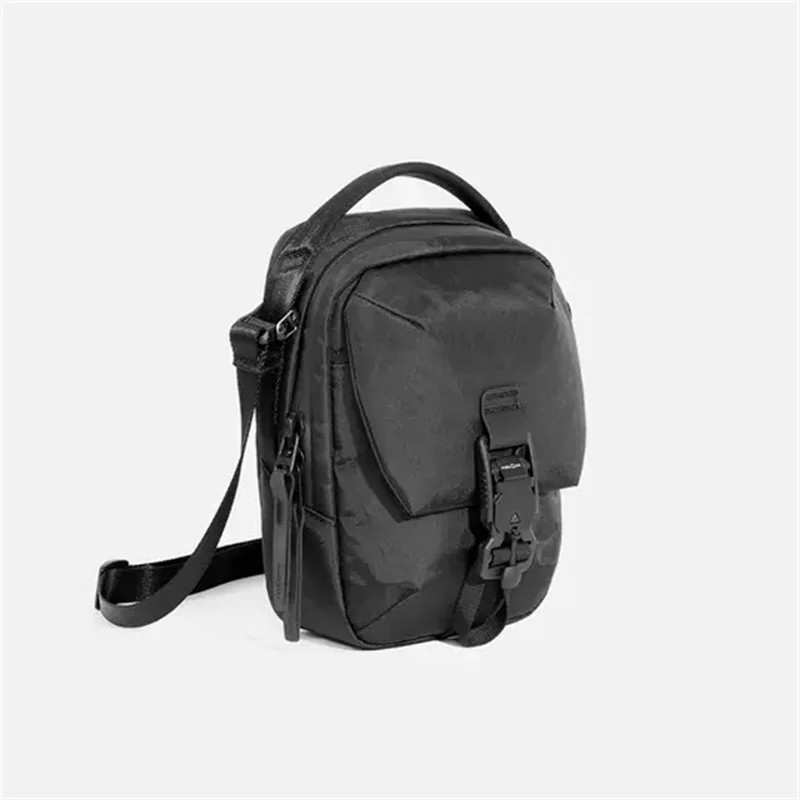 Water-Resistant X-Pac Nylon 2.4L Messenger Bag - Versatile Crossbody