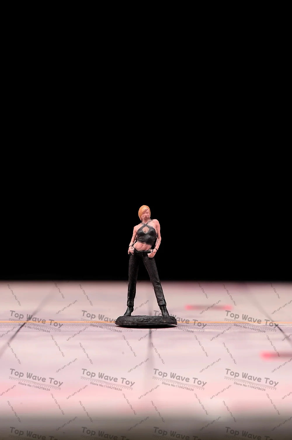 Creative Miniature Painted Figures for Car Model Photography