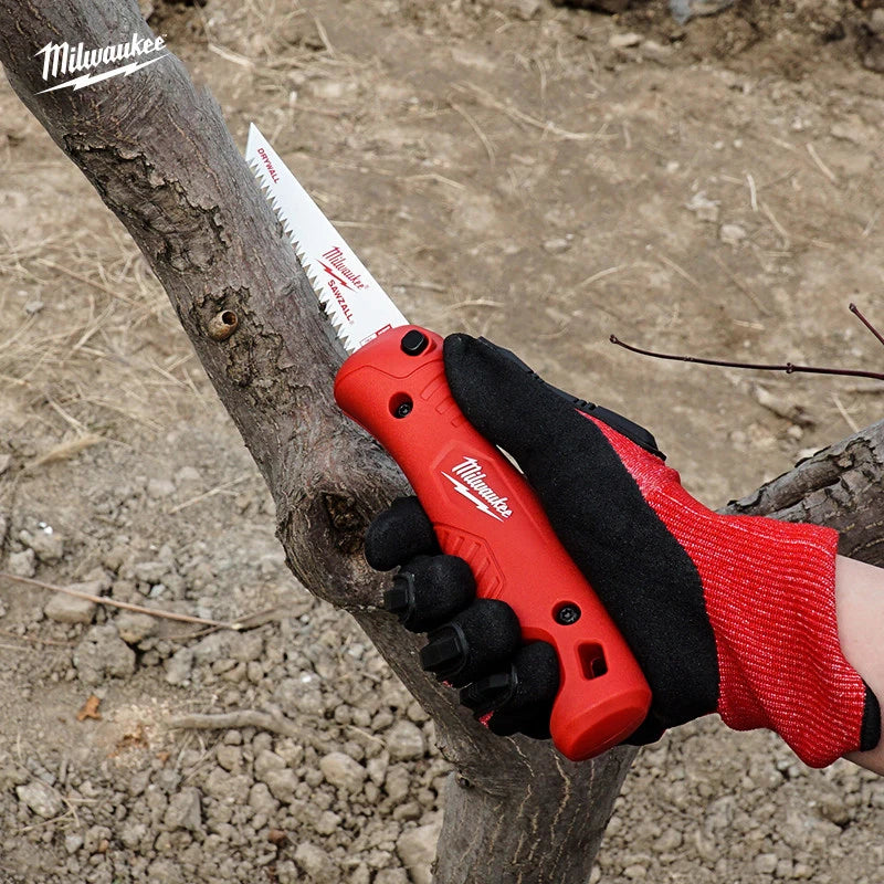 Milwaukee 150MM Foldable Hand Saw – Versatile Cutting Tool
