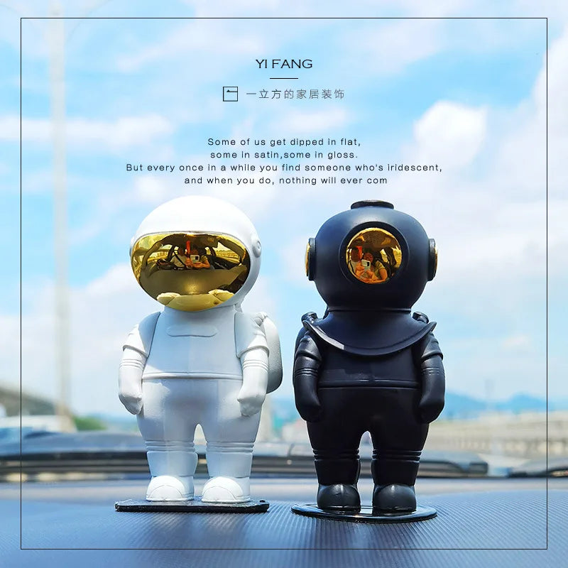 Creative Resin Astronaut Decor - Unique Space Sculpture Art