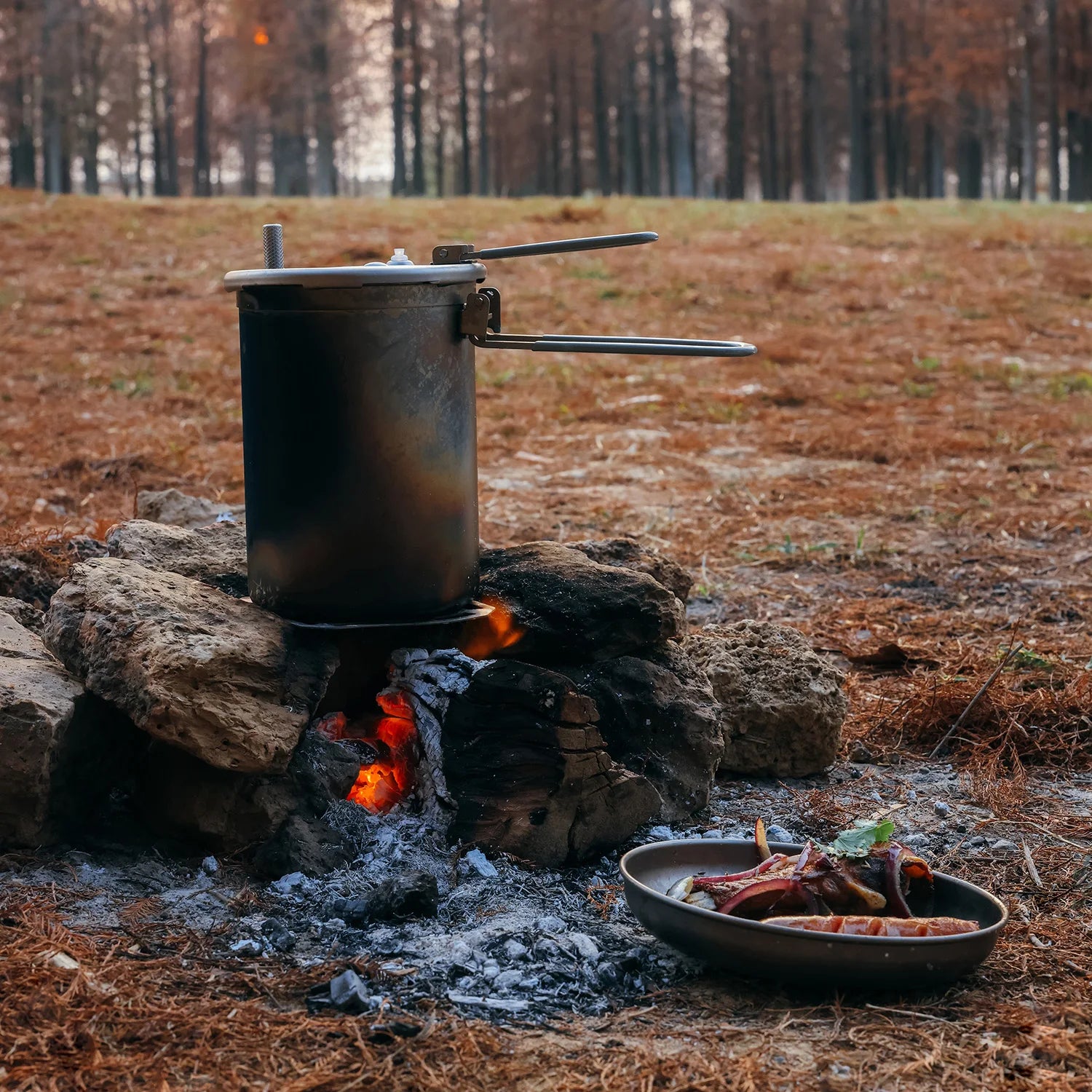 1.8L Titanium Outdoor Pressure Cooker - Lightweight & Eco-Friendly