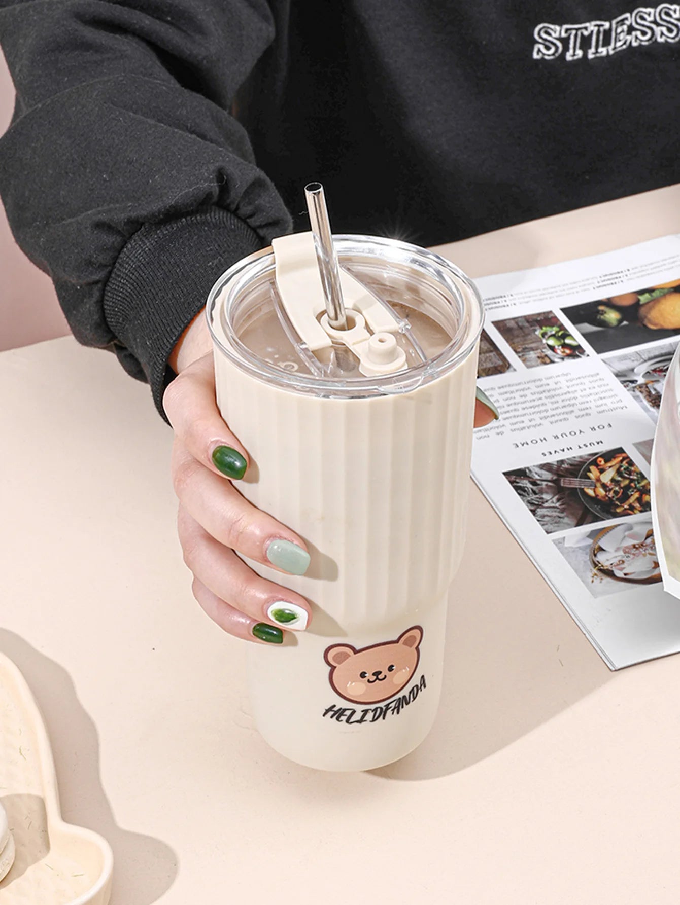 Cute Bear Large Capacity Water Bottle – Leak-Proof Tumbler