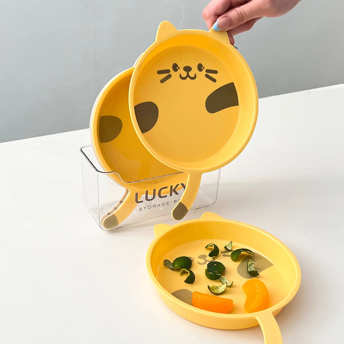 Cute Cat Shaped Reusable Plastic Plates - Fun Fruit Dessert Set