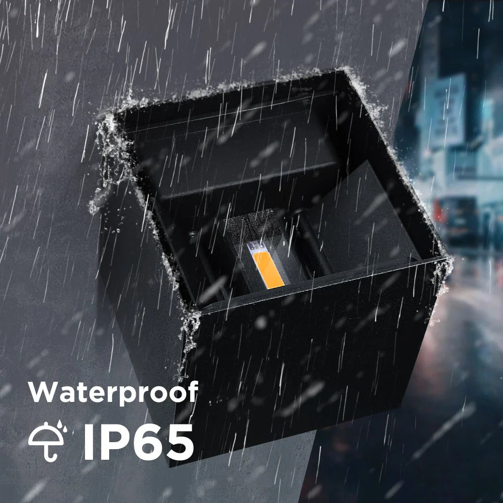 Stylish Waterproof LED Wall Light - Durable Outdoor Lamp