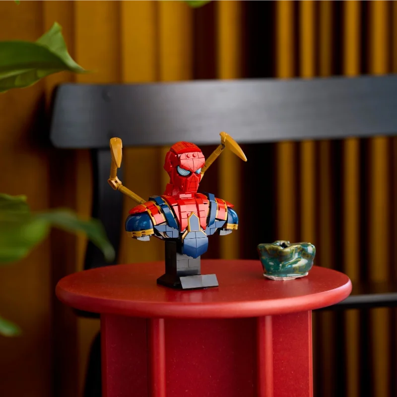 379 Pieces Superhero Robot Spider Building Blocks - Creative Gift Set