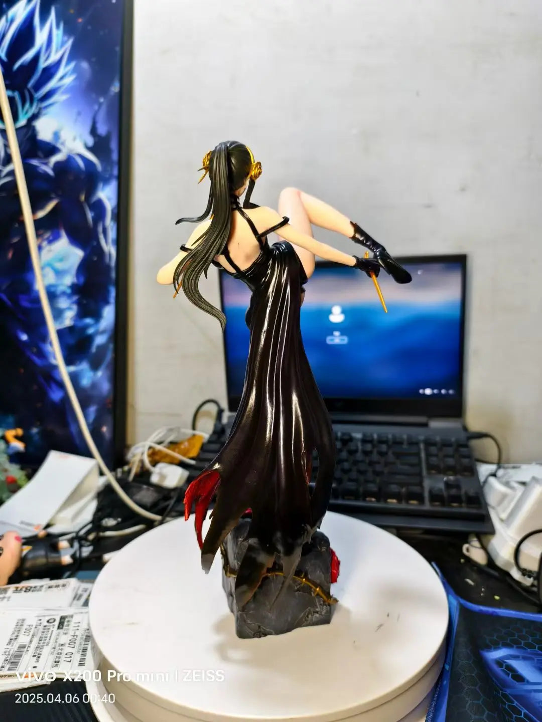 37cm Yor Forger Anime Figure - Collectible Desk Decor