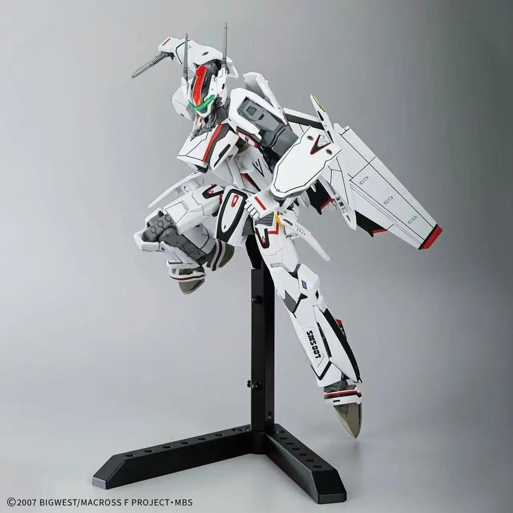 Bandai Macross Frontier VF-25F Messiah Valkyrie Action Figure - 1/100 Scale