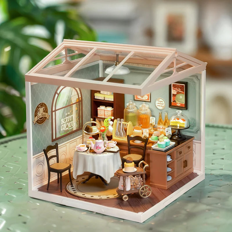 Robotime Rolife Super Creator Dollhouse Building Blocks - Yum Burgers Bar
