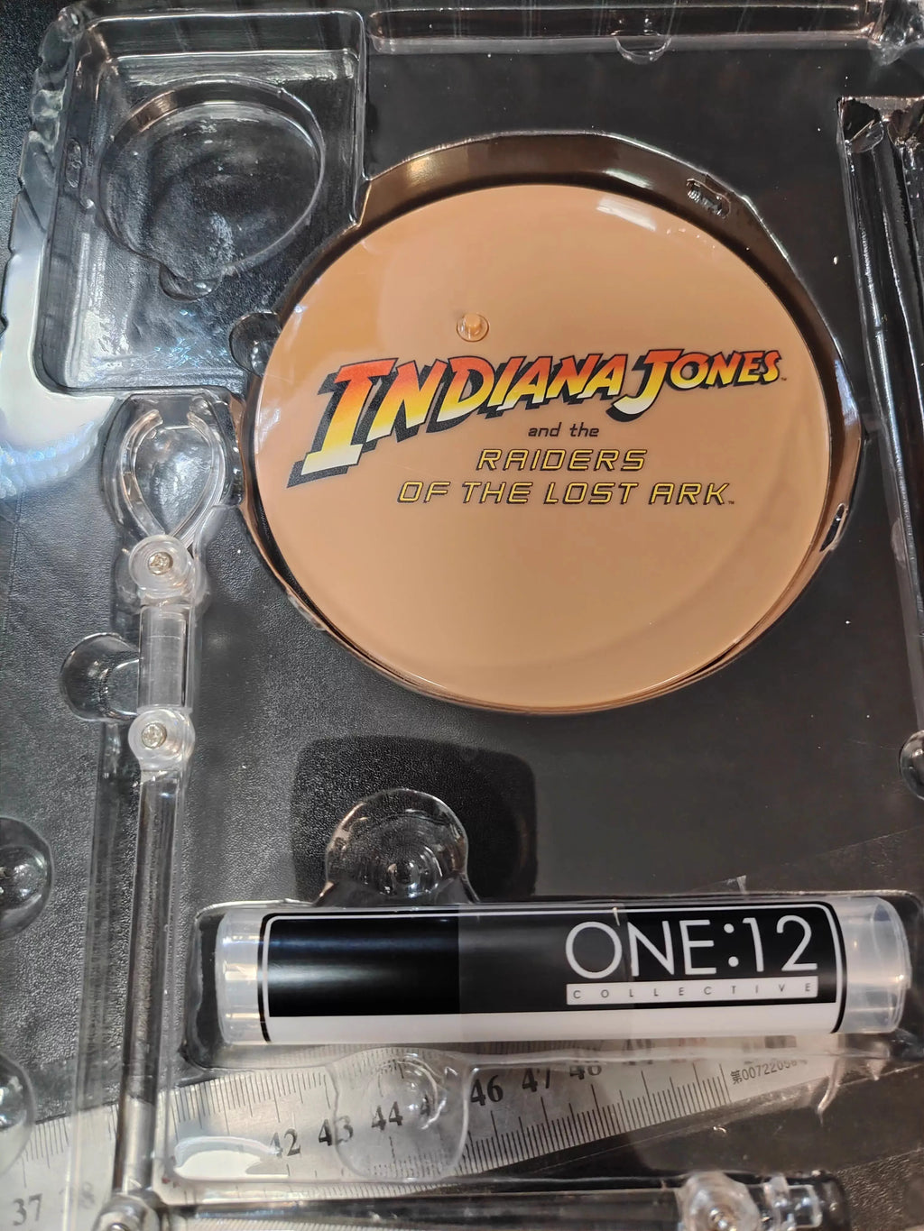 Deluxe Mezco ONE:12 Major Toht Action Figure Set - Raiders of the Lost Ark