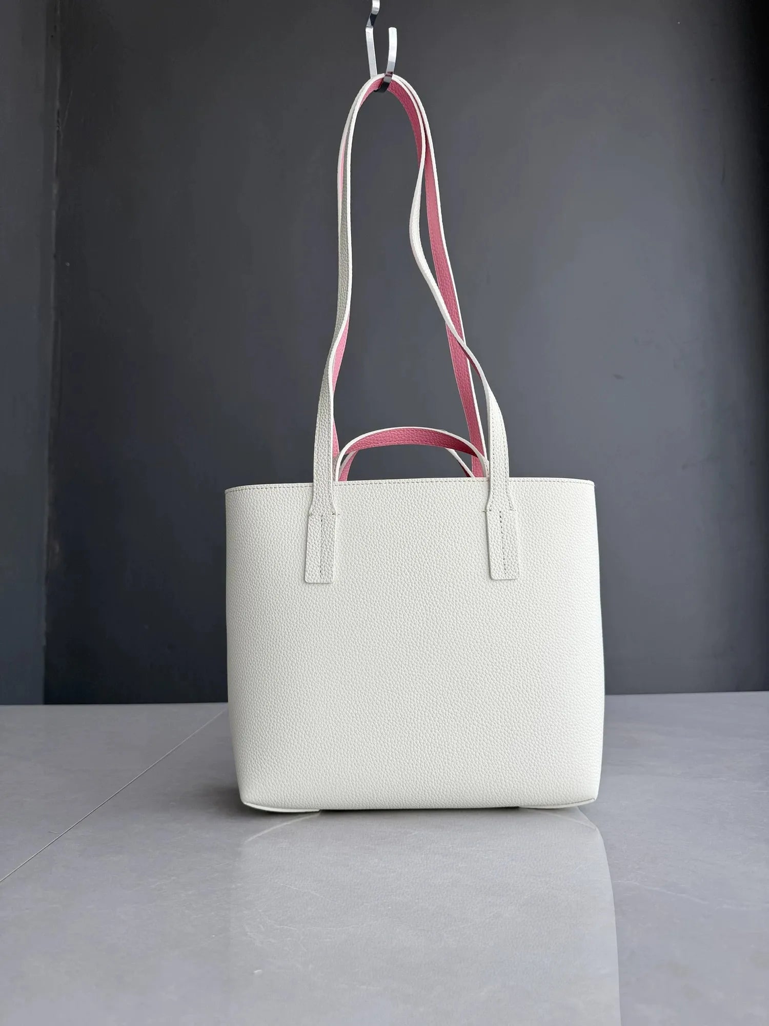 Premium Cowhide Leather Reversible Handbag - Versatile & Durable