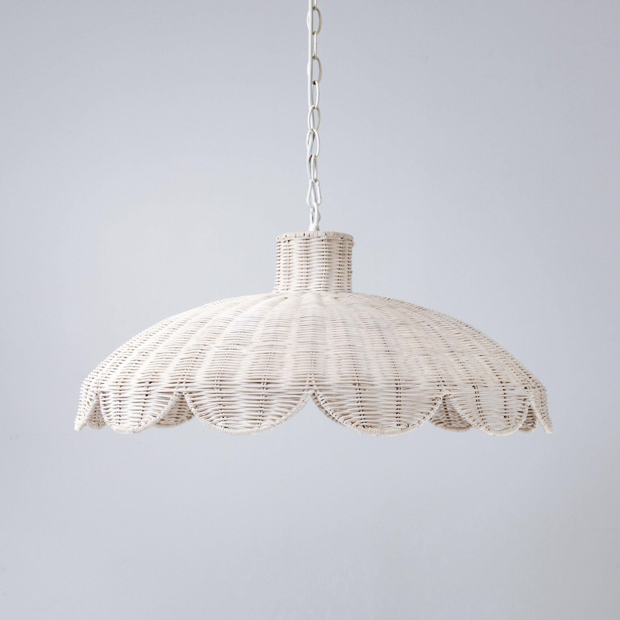Alice Scallop Rattan Pendant Light - Elegant White Design