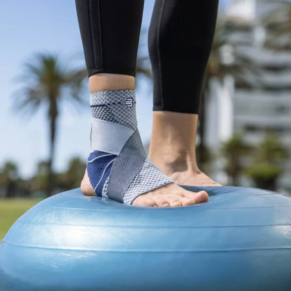 MalleoTrain S Ankle Support - Dynamic Open Heel Brace for Recovery
