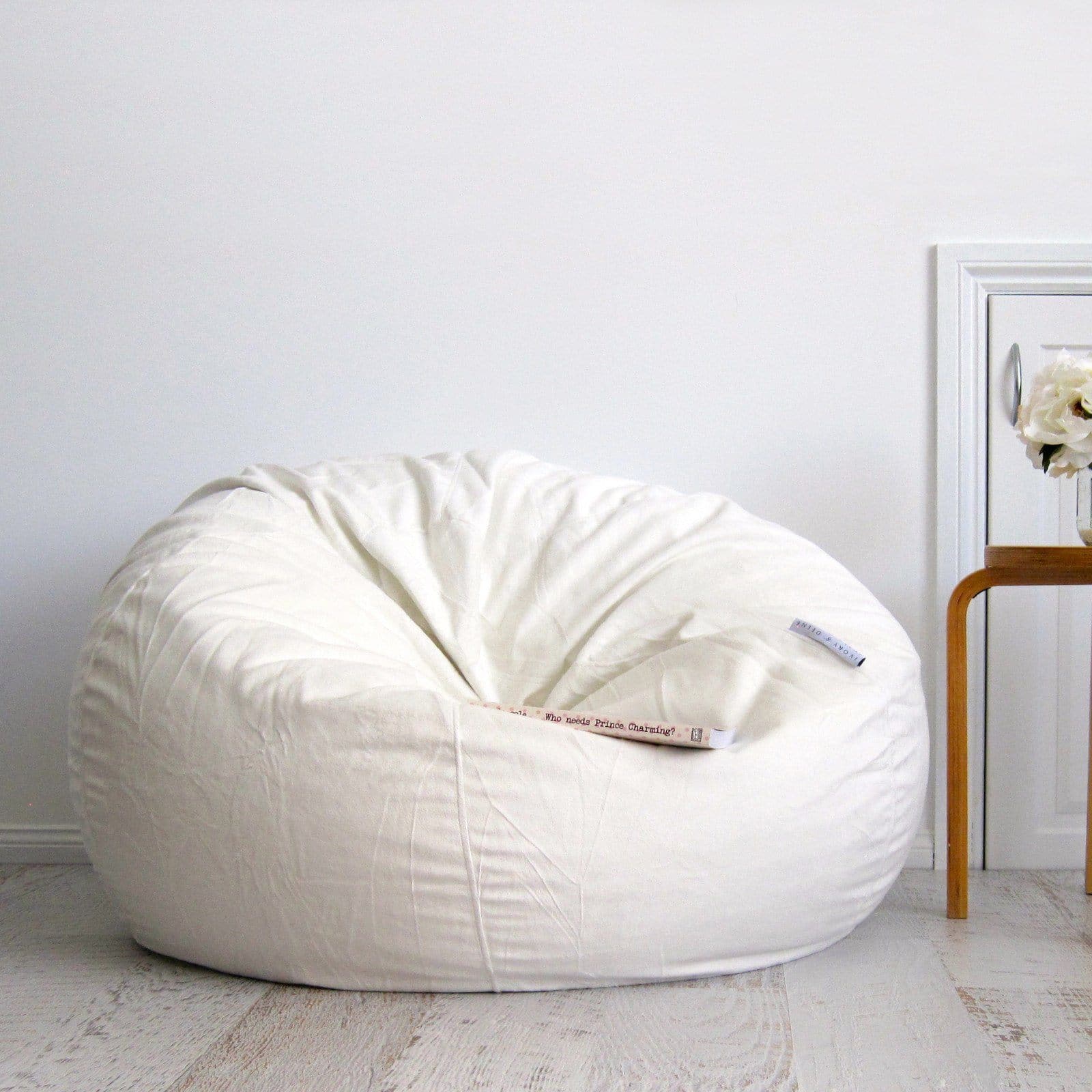 Luxurious White Pierre Fur Bean Bag - Comfort & Style