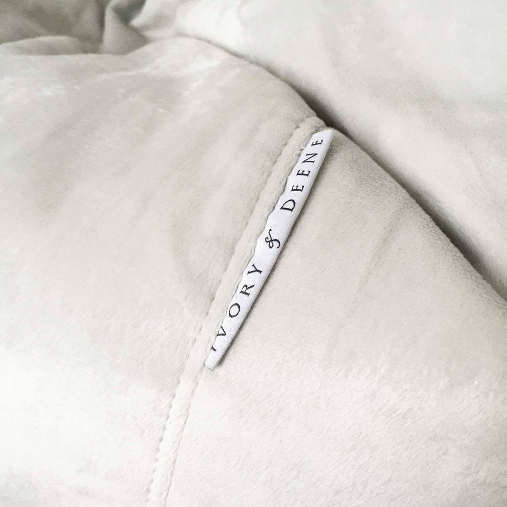 Luxurious White Pierre Fur Bean Bag - Comfort & Style