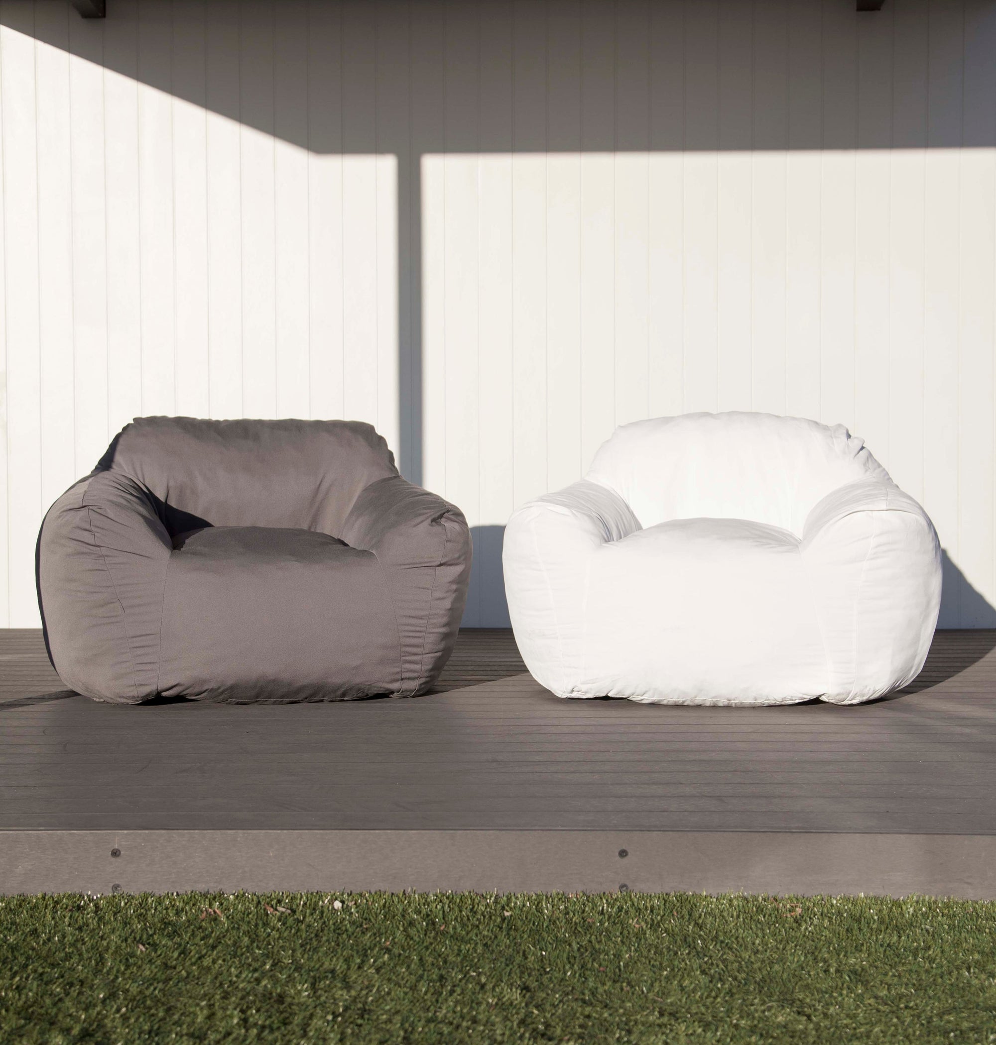 Ivory & Deene Outdoor DreamPod® Chair - Comfortable Relaxation