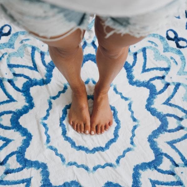 Luxurious Round Beach Towel & Picnic Blanket - Watercolour Design