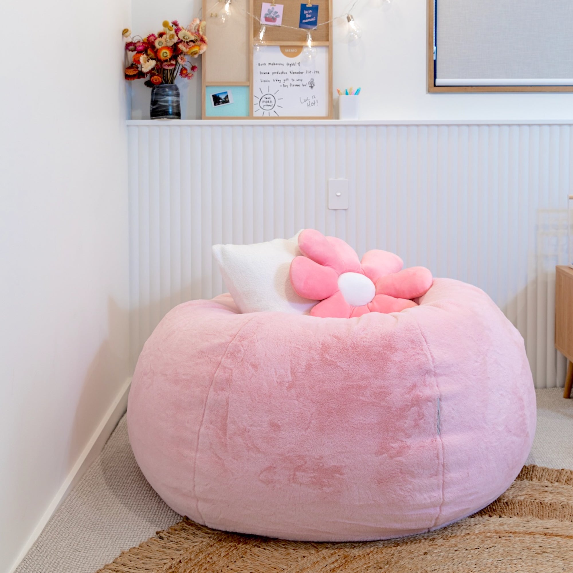 Soft Pink Plush Fur Bean Bag - Comfort & Elegance for Any Room