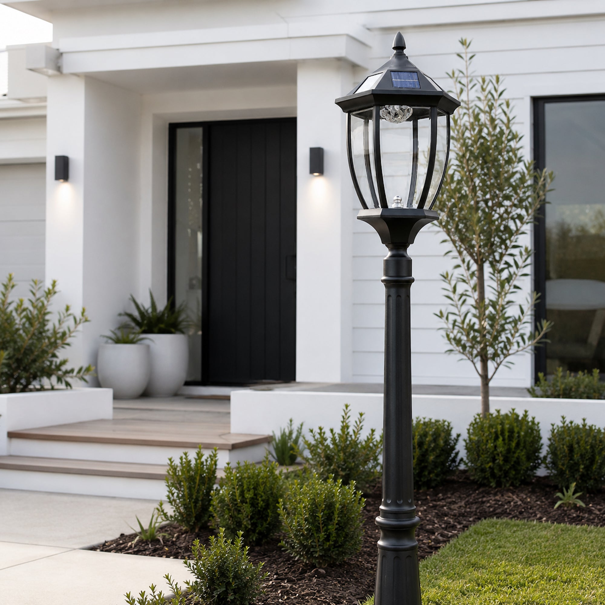 Ivory & Deene Solar Garden Light Post - Elegant Black Design