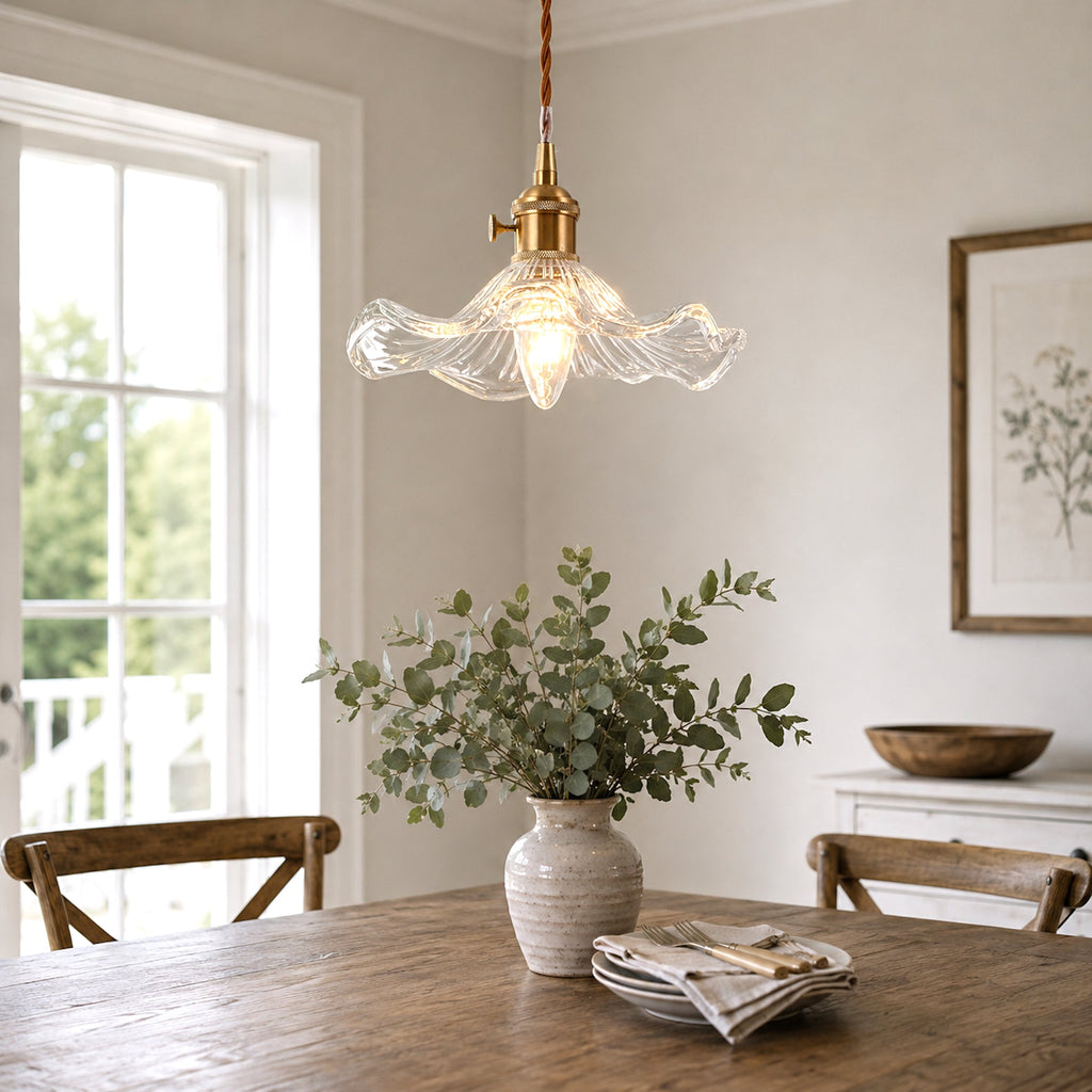 Jenna Vintage Scallop Edge Glass Pendant Light in Gold